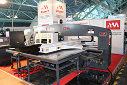 Гидравлический координатно-револьверный пробивной пресс с ЧПУ AMP-600 (Advanced Machinery)