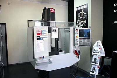 Фрезерный станок Haas Super Mini Mill с ЧПУ