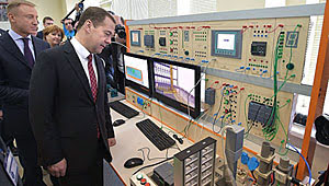 Дмитрий Медведев посетил «Чебоксарский электромеханический колледж»