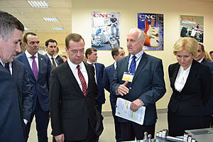 Дмитрий Медведев посетил «Чебоксарский электромеханический колледж»