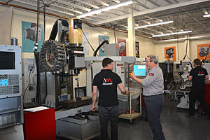 Сертификация сервис-инженеров компании «Абамет» на заводе Haas