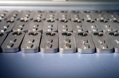 Все изделия, изготовленные в HTEC, используются для применения в реальной жизни, для проекта под названием «Мобильные учебные заведения»