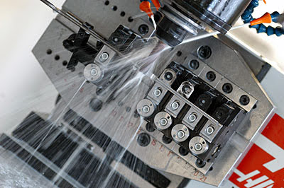 Обработка деталей на вертикально-фрезерном центре Haas VF-1 с поворотным столом