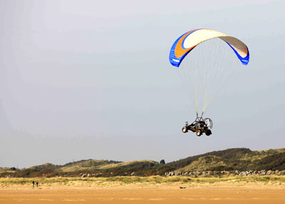 Летающий Skycar в пустыне