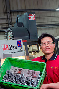 Карбюраторы для газонокосилок на станке Haas VF-2SS