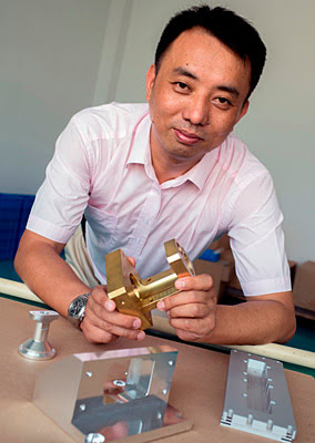 Г-н Ю (Yu), генеральный директор и основатель компании Suzhou Eric