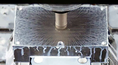 Дополнительная система подачи струи воздуха через инструмент