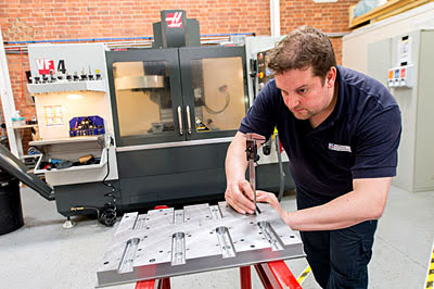 Крепежная плита  пресс-формы, произведенная на станке Haas VF-4