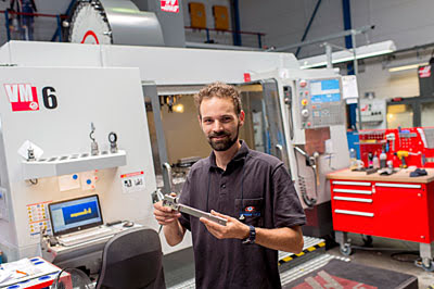 Последним приобретением компании Buss стал вертикальный станок для изготовления пресс-форм Haas VM-6