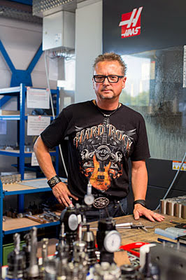 Юрген Бусс (Jürgen Buss), владелец компании CNC-Bearbeitung Jürgen Buss GmbH на юге Германии