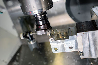 Обработка детали на станке UMC-750 Haas