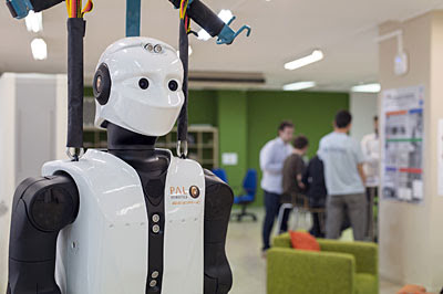 REEM: C - третья модель полноразмерного гуманоидного робота