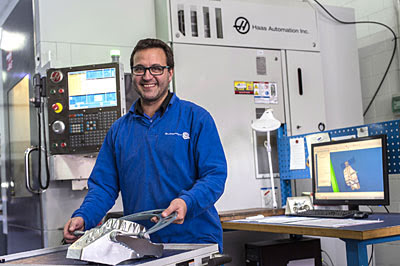 Часть ступицы колеса для французской команды по ралли, обрабатываемая на станке  Haas UMC-750