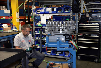 Процесс сборки на заводе Haas Automation