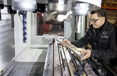 Todo Impresion производит обширную гамму различных деталей разных размеров, и в этом очень помогает Беспроводная интуитивная зондовая измерительная система (WIPS) Haas