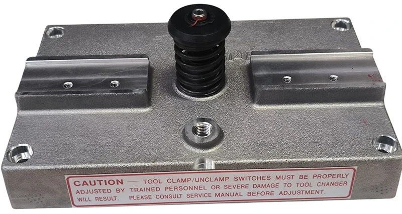 Пневмоцилиндр разжима оправок