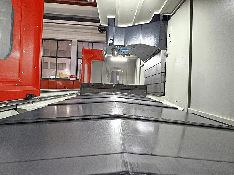 Фрезерный обрабатывающий центр с ЧПУ по металлу VF-5SM, стол 1600х760 мм