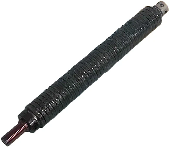 Тяговый стержень зажима инструмента