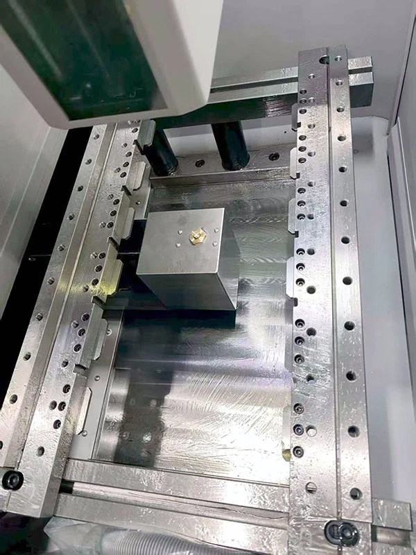 Прецизионный электроэрозионный проволочно-вырезной станок с молибденовой проволокой BQY630