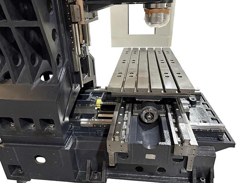Фрезерный обрабатывающий центр с ЧПУ Fanuc по металлу VF-2TSM, стол 1100х500 мм