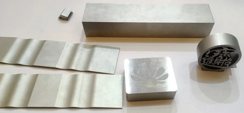 Прецизионный электроэрозионный проволочно-вырезной станок с молибденовой проволокой BQY500