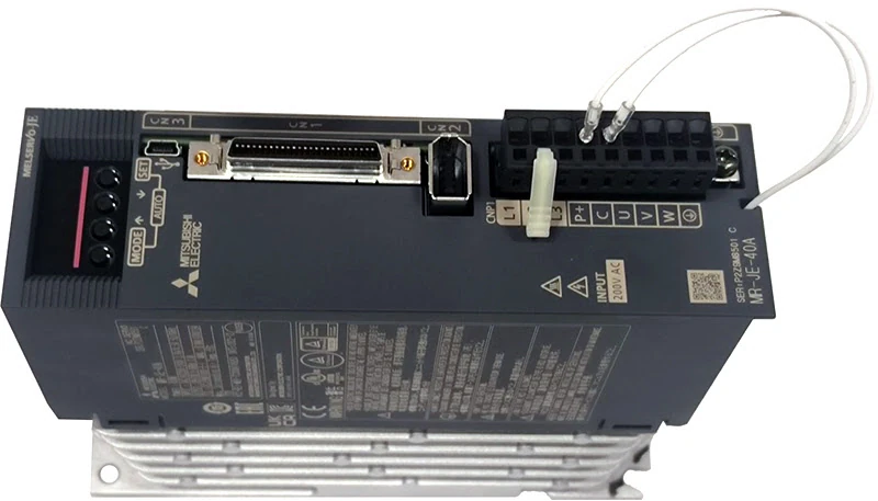 Привод Mitsubishi 400W (MR-JE-40A)