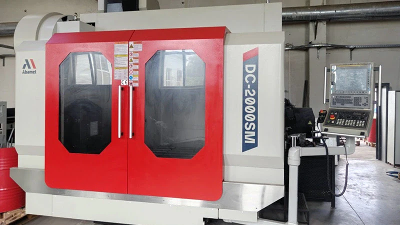 Портальный фрезерный станок с ЧПУ по металлу DC-2000SM, двухколонный, стол 1650х1300 мм