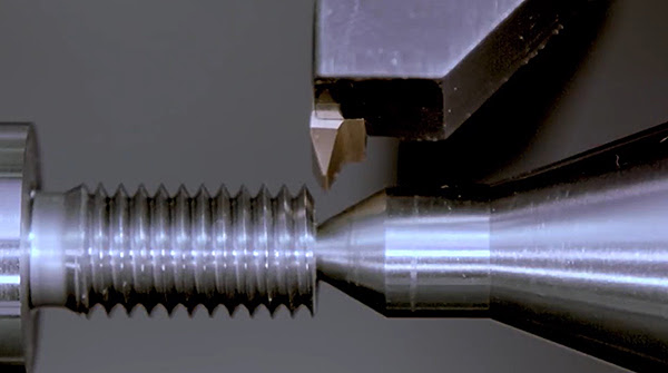 Удлиненный задний вращающийся центр